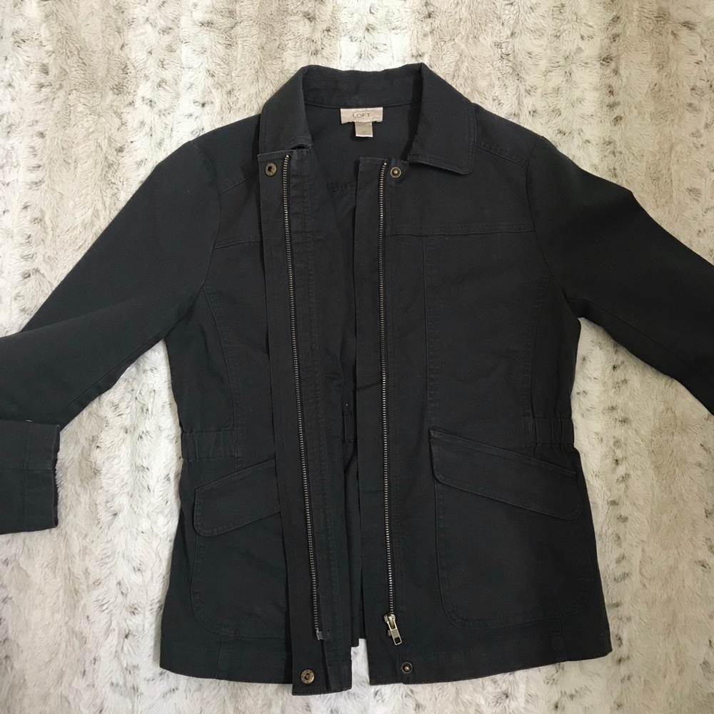 ANNE TAYLOR LOFT NAVY UTILITY JACKET - SIZE SMALL